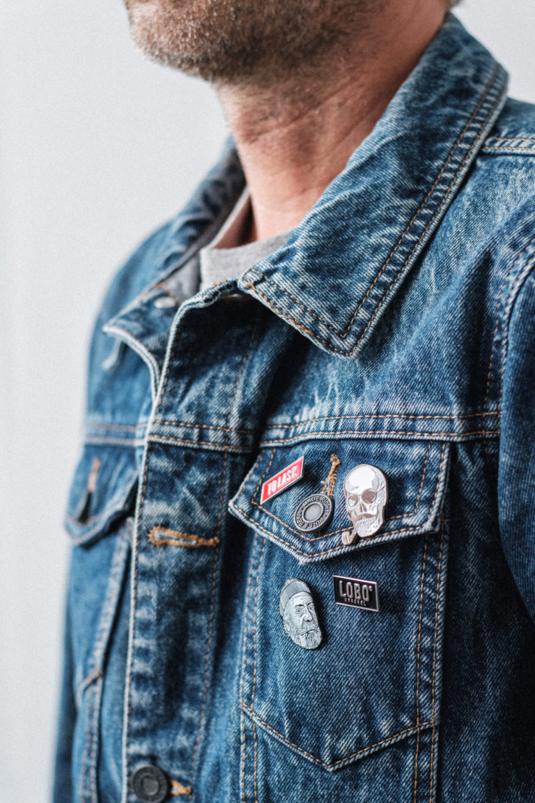 Pins1